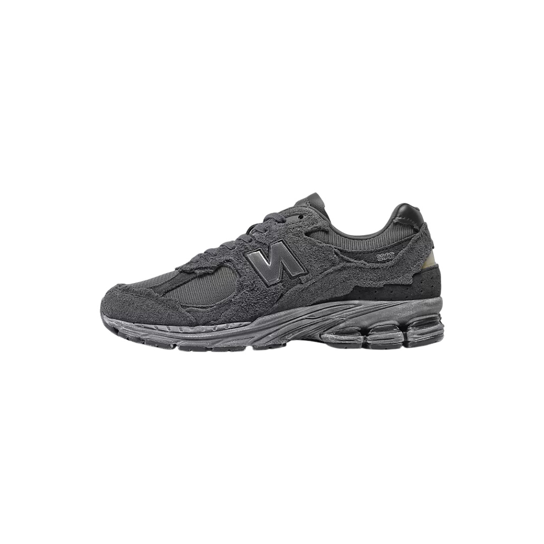 New balance 2002r protection pack phantom black