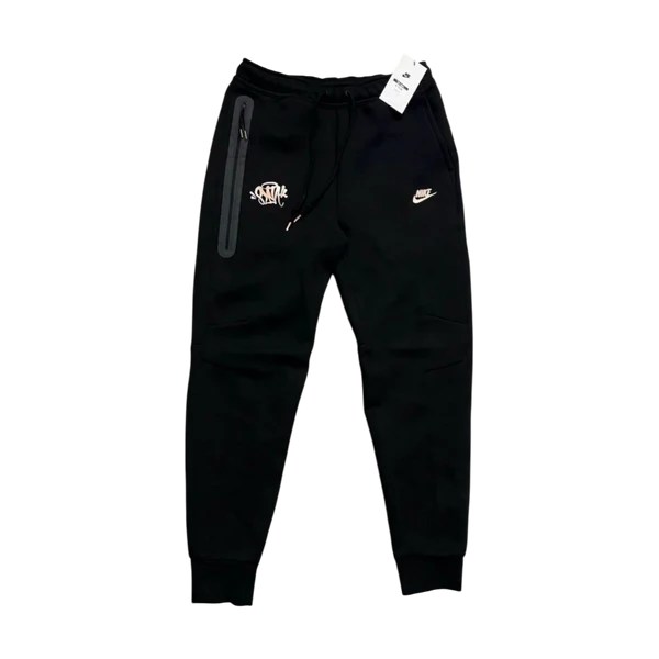 syna Nike Tech pants